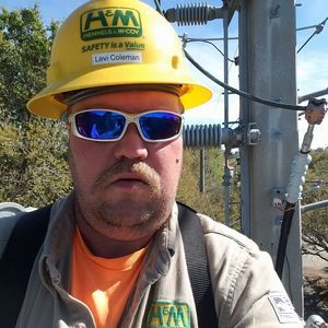 Meet your Posher, Levi